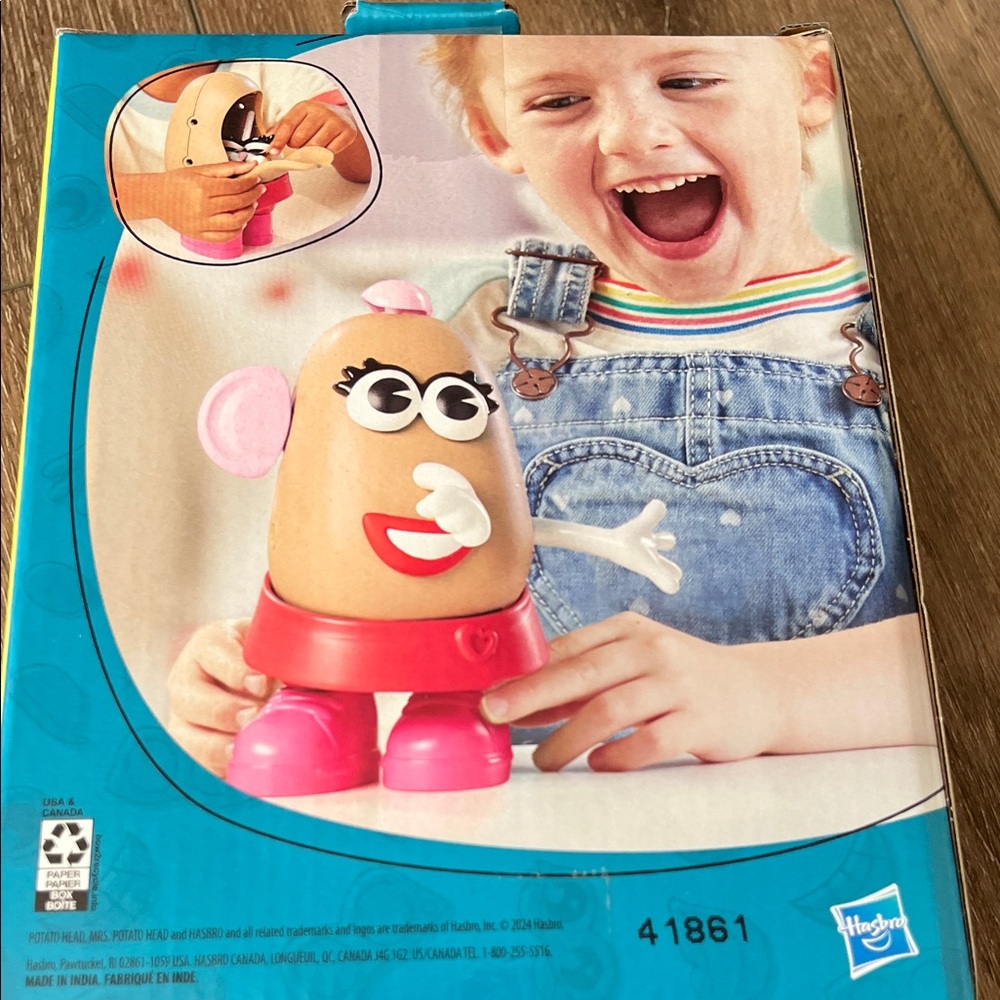 NIB! Hasbro Mrs. Potato Head Toy Box - 12 pieces - Picture 3 of 4